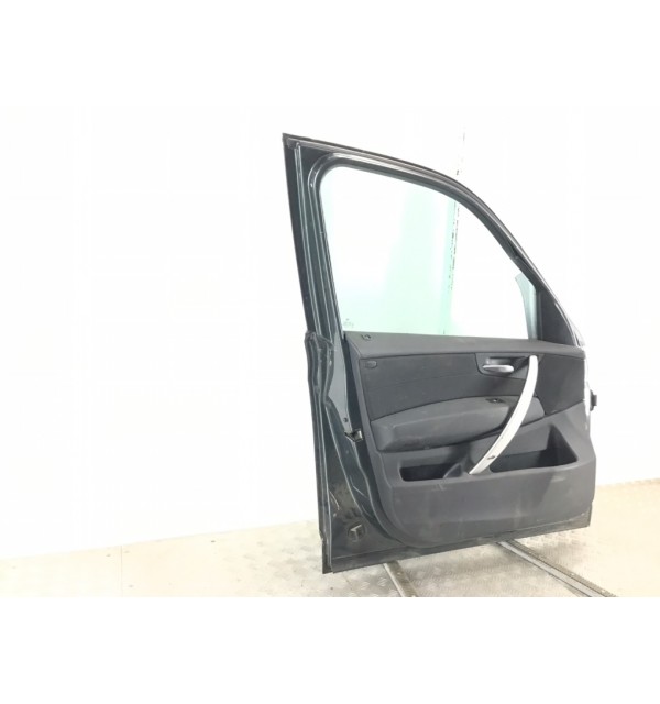 Дверь передняя левая бу для BMW X3 E83 2.0 TD,  2007 г.