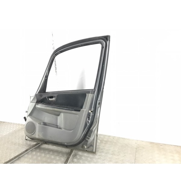 Дверь передняя правая бу для Suzuki SX4  1.6 i,  2006 г.