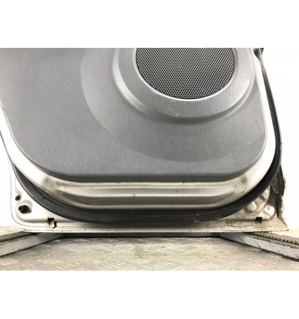 Дверь задняя левая бу для Hyundai Terracan 1 2.9 CRDi,  2006 г.