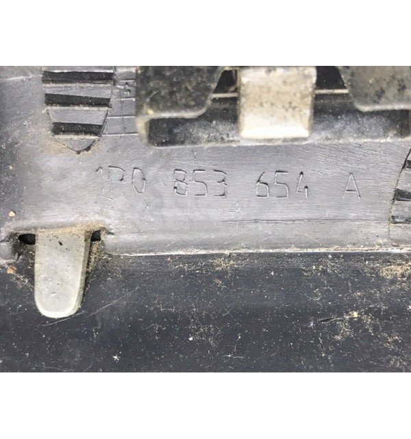 Решетка радиатора бу для Seat Leon  1.2 TSI,  2012 г.