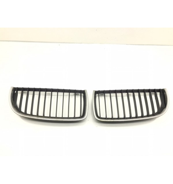 Решетка радиатора бу для BMW 3 E90/E91/E92/E93 2.0 TD,  2005 г.