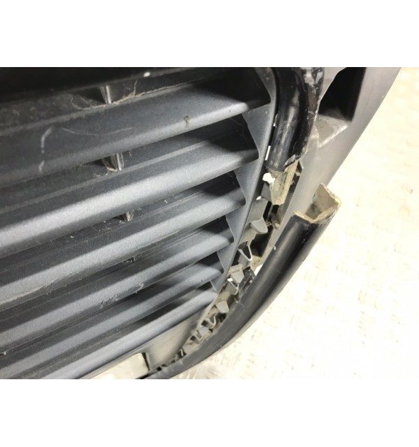 Решетка радиатора бу для Audi A3 8P 1.9 TDi,  2009 г.