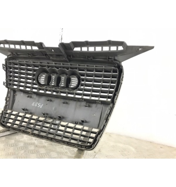 Решетка радиатора бу для Audi A3 8P 2.0 TFSI,  2008 г.