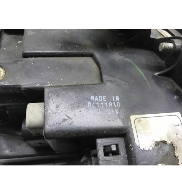 Фара левая бу для Audi A4 B6 1.9 TDi,  2004 г.