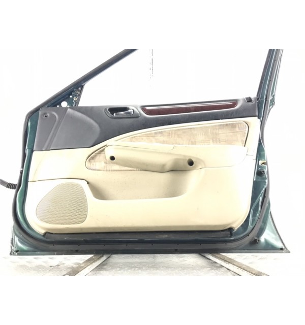 Дверь передняя правая бу для Honda Accord 6 1.8 i,  1999 г.