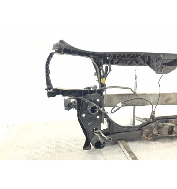 Панель передняя (телевизор) бу для Audi A4 B7 1.9 TDi,  2005 г.