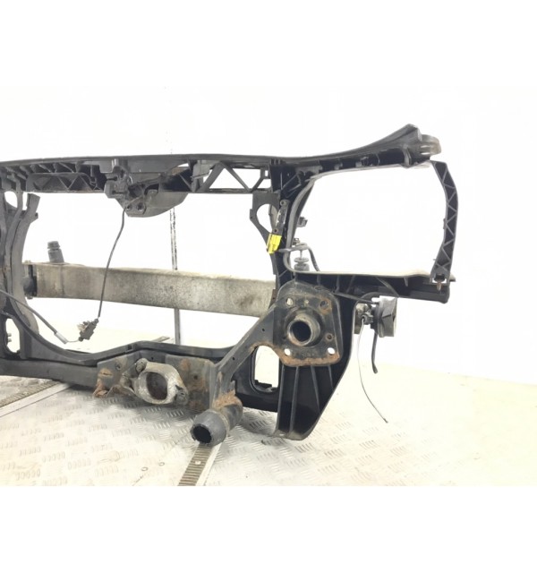 Панель передняя (телевизор) бу для Audi A4 B7 1.9 TDi,  2005 г.