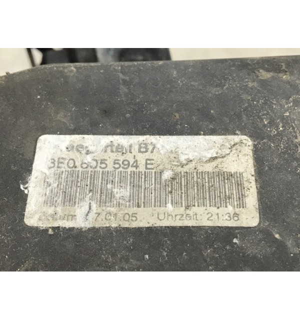 Панель передняя (телевизор) бу для Audi A4 B7 1.9 TDi,  2005 г.