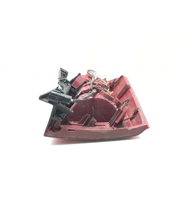 Фонарь задний левый бу для Kia Carens 2 2.0 CRDi,  2008 г.