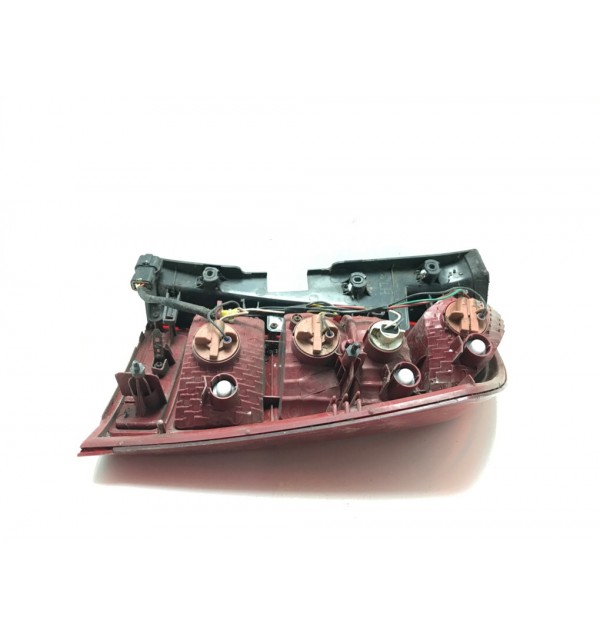 Фонарь задний левый бу для Kia Carens 2 2.0 CRDi,  2008 г.