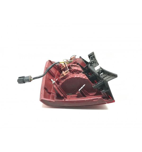 Фонарь задний правый бу для Kia Carens 2 2.0 CRDi,  2008 г.