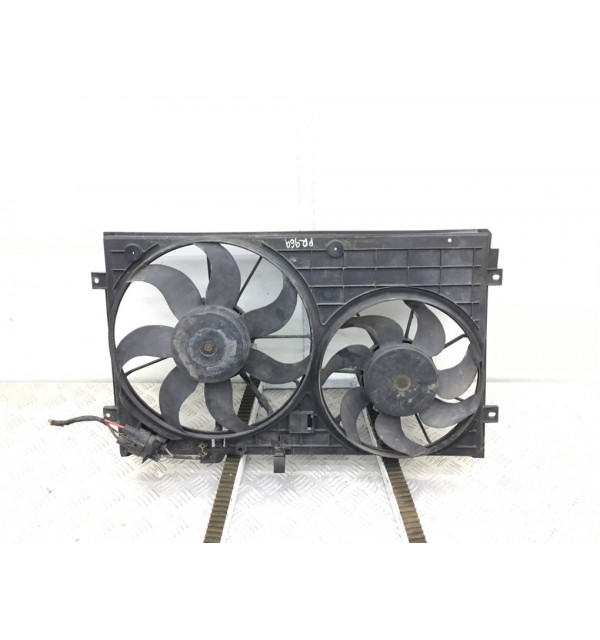 Вентилятор радиатора бу для Audi A3 8P 1.6 i,  2008 г.