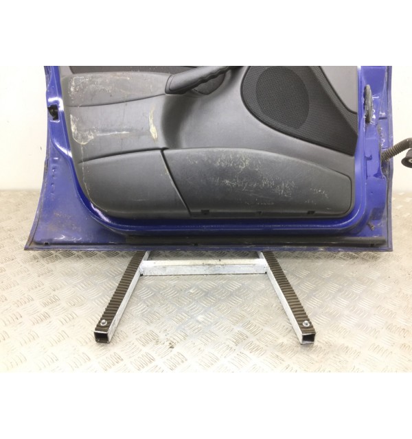 Дверь передняя левая бу для Ford Focus 1 1.6 i,  2002 г.