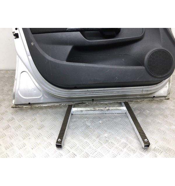 Дверь передняя левая бу для Opel Corsa D 1.2 i,  2008 г.