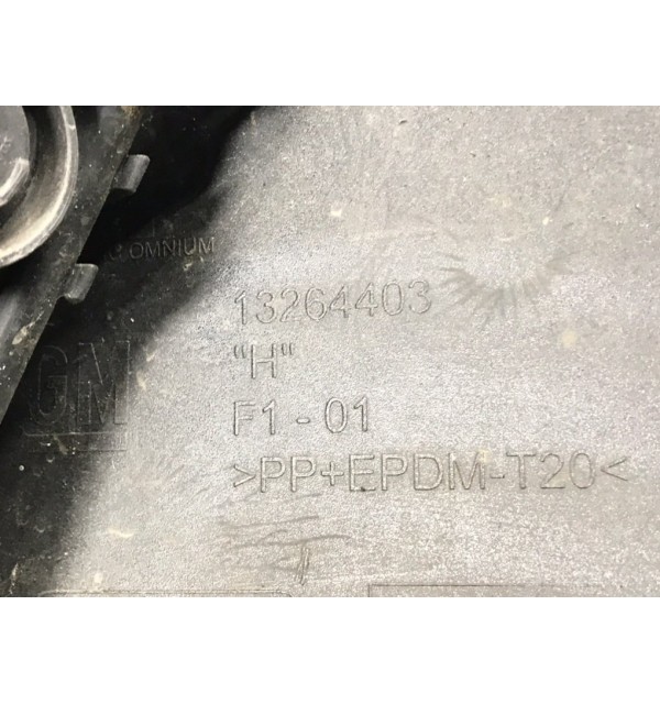 Бампер передний бу для Opel Astra J 1.6 i,  2011 г.